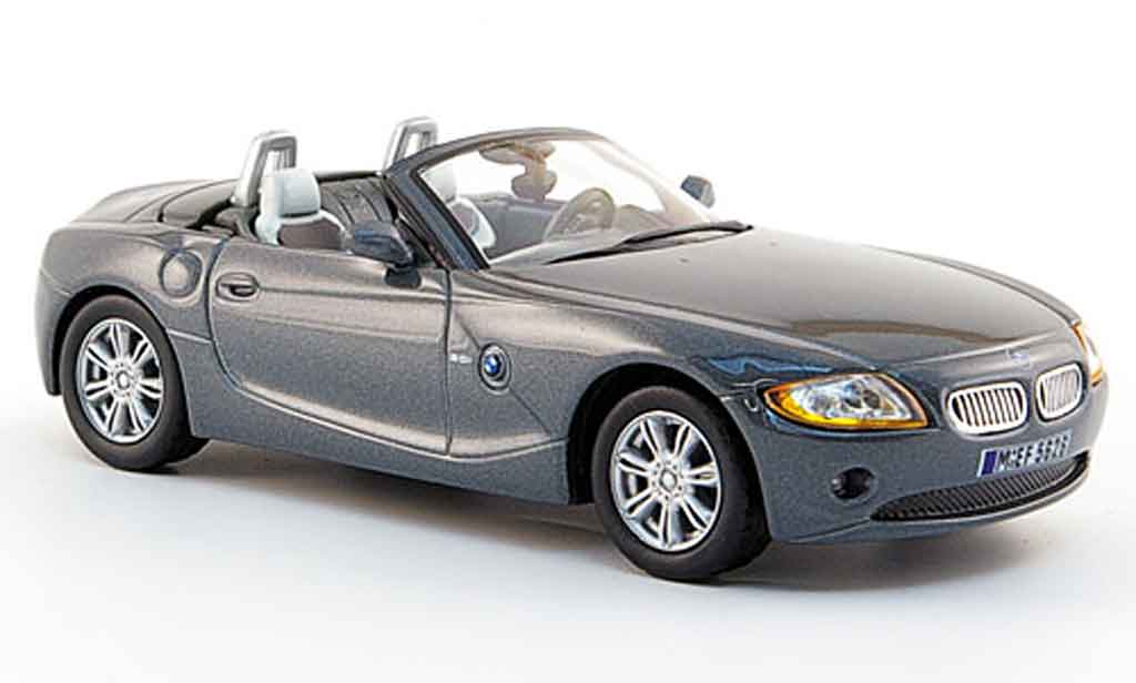 Bmw Z4 E85 1/43 Solido E85 grijs 2003 modelauto