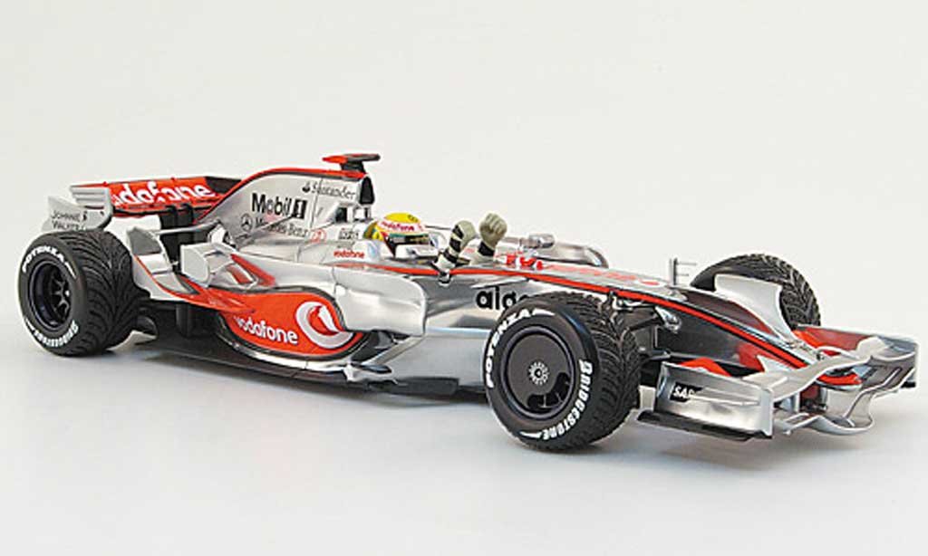 Mercedes F1 1/18 Minichamps mclaren mp 4 23 no.22 vodafone l.hamilton 2008 modelauto
