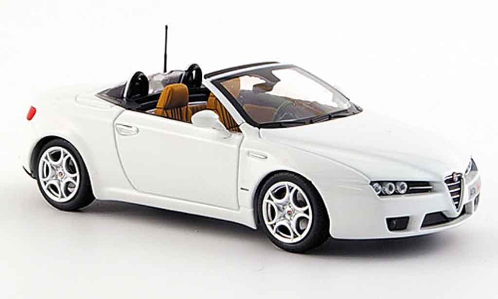Alfa Romeo Spider 1/43 Minichamps edizione 2008 wit 2007 modelauto