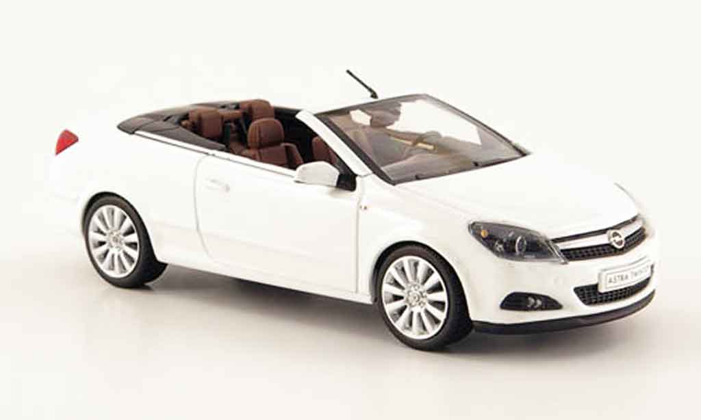 Opel Astra 1/43 Minichamps twin top cabriolet wit 2006 modelauto