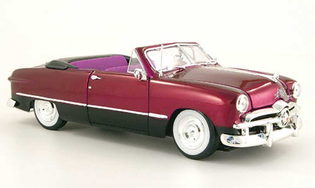 Ford 1949 1/18 Maisto lila/zwart cabriolet modelauto