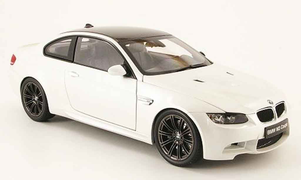 Bmw M3 E92 1/18 Kyosho E92 coupe wit modelauto