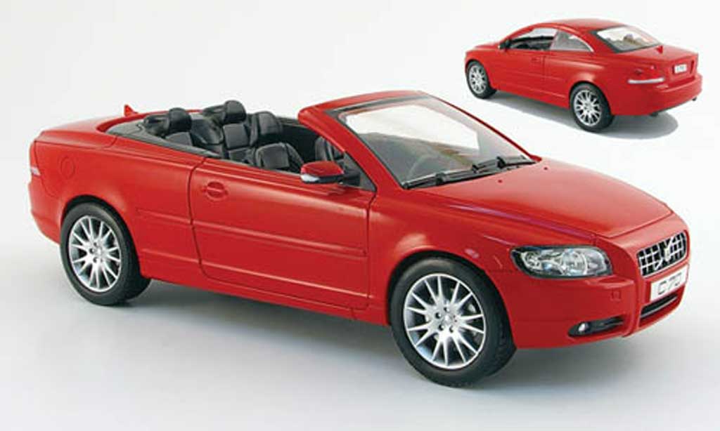 Volvo C70 1/18 Powco cabriolet rood 2006 modelauto