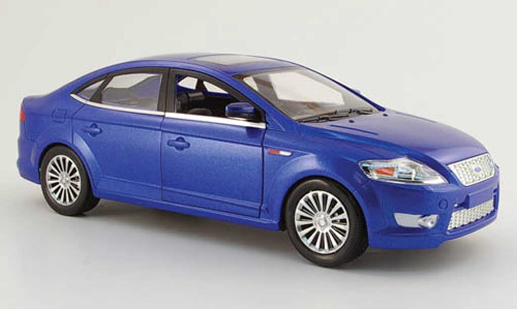 Ford Mondeo 1/18 Powco blauw 2006 modelauto