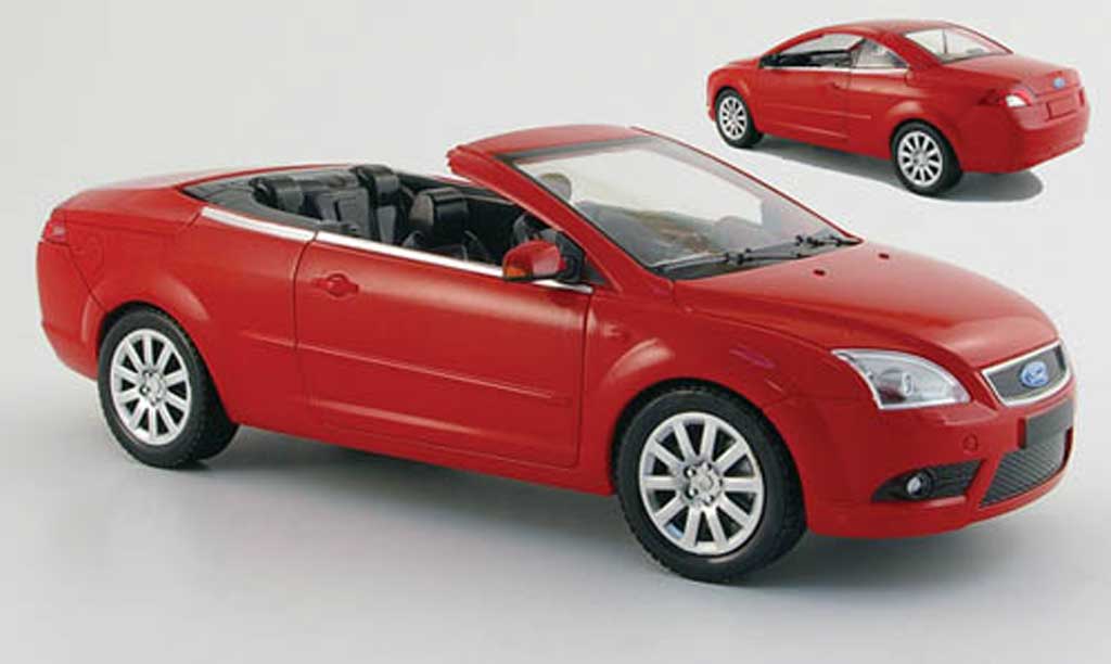 Ford Focus CC 1/18 Powco CC rood mit aufsteckdach 2007 modelauto