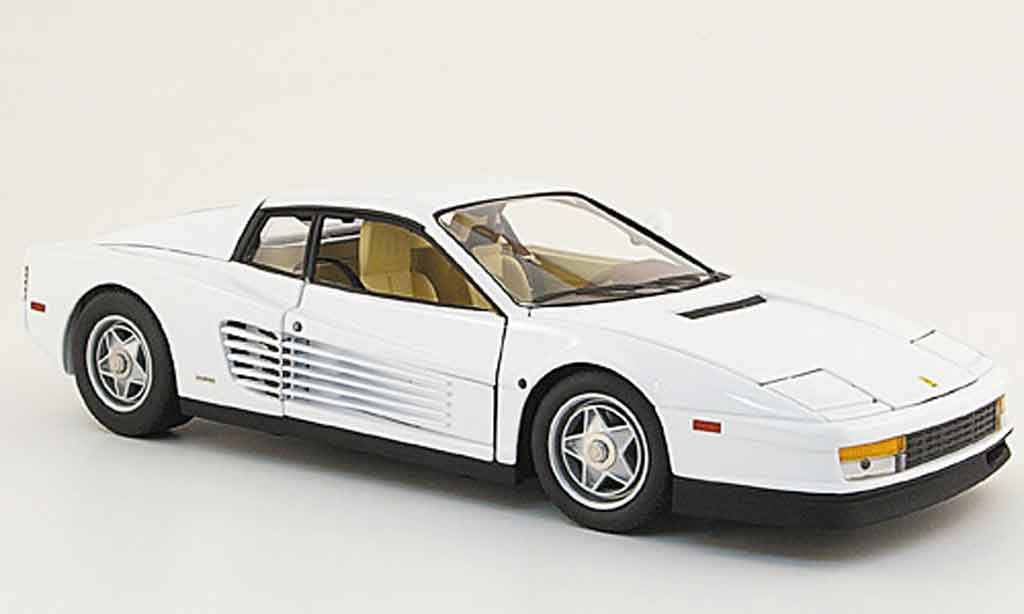 Ferrari Testarossa Miami Vice 1/18 Hot Wheels Elite Miami Vice wit 1984 modelauto