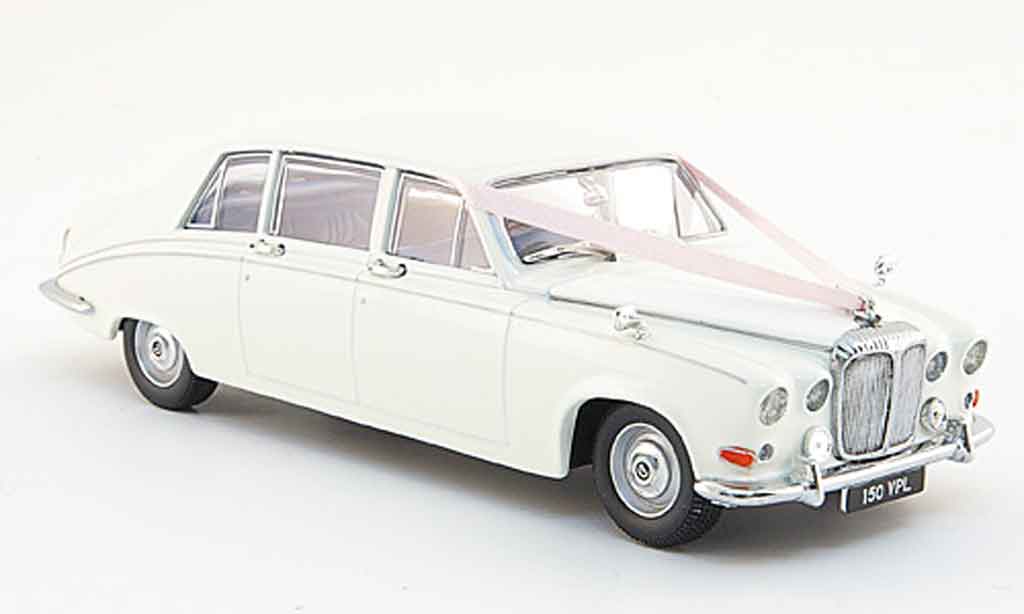 Daimler DS 420 1/43 Oxford Sedan wit Hochzeitsfahrt modelauto