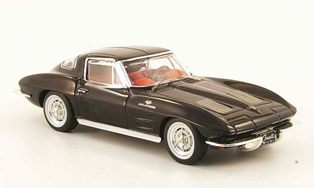 Chevrolet Corvette C2 1/43 IXO C2 zwart avec roodem Interieur 1963 modelauto
