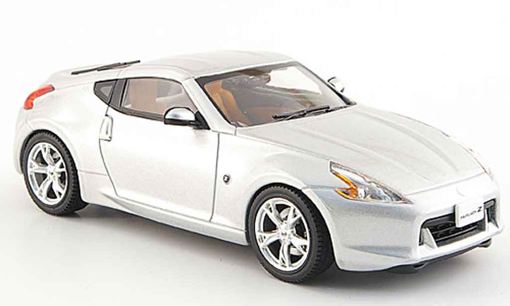 Nissan 370Z 1/43 Ebbro Fairlady Z grijs metallic 2008 modelauto