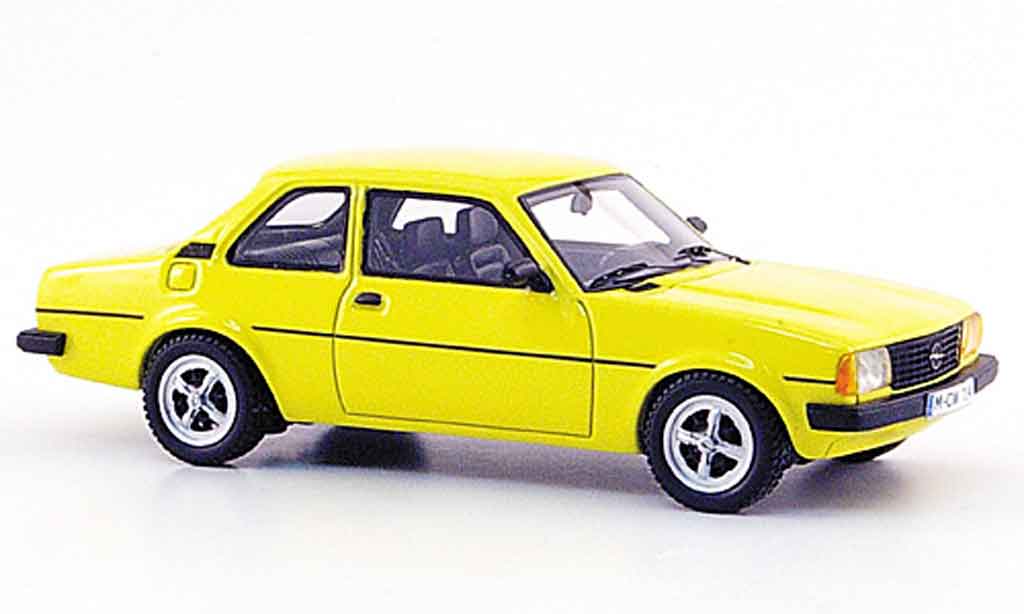 Opel Ascona B 1/43 Neo B sr geel 2 turig liavec. auflage 300 1980 modelauto