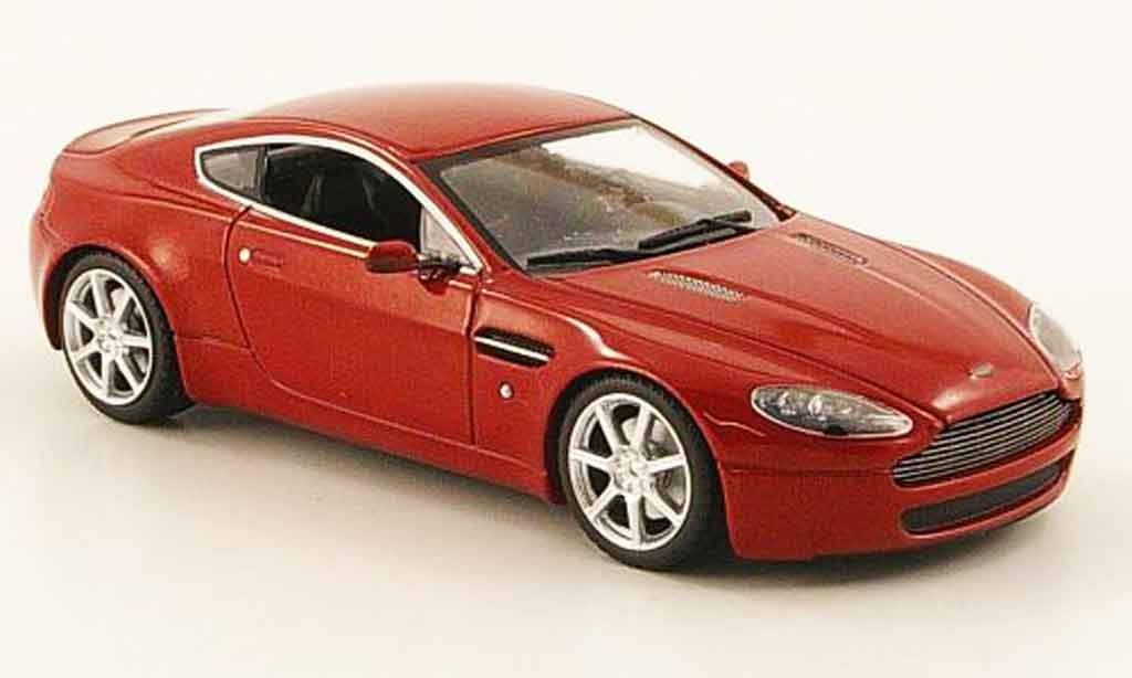 Aston Martin V8 Vantage 1/43 Minichamps Vantage rood 2005 modelauto