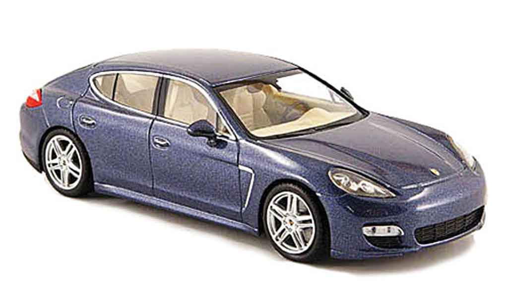 Porsche Panamera Turbo 1/43 Minichamps Turbo blauw 2009 modelauto