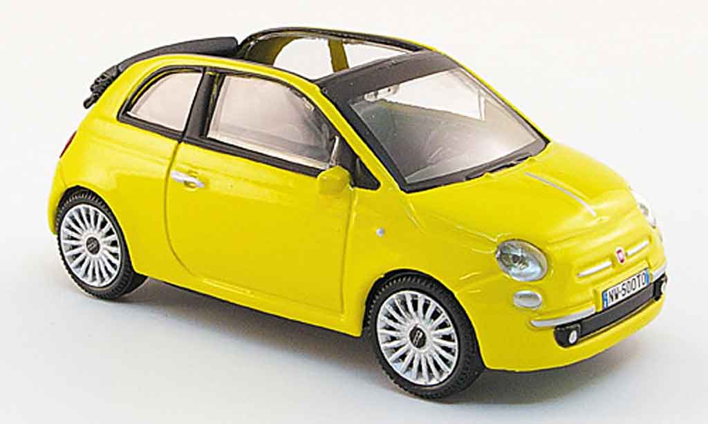 Fiat 500 1/43 Mondo Motors C Cabriolet geel 2009 modelauto