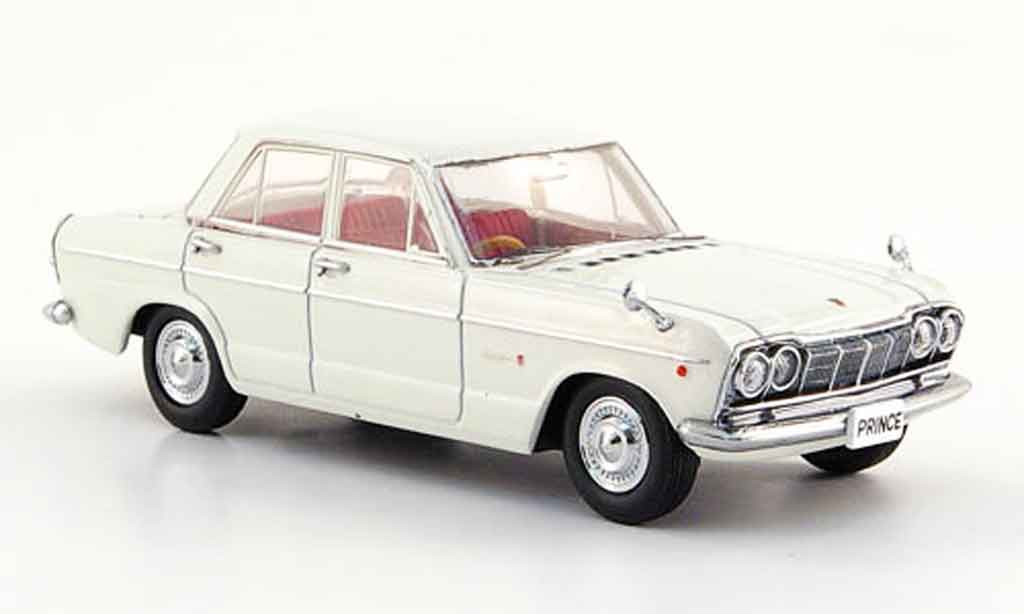 Nissan Skyline Prince 1/43 Ebbro Prince 2000 GTB wit 1965 modelauto