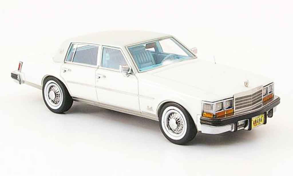Cadillac Seville 1978 1/43 Neo 1978 MK I Elegante wit grijs modelauto