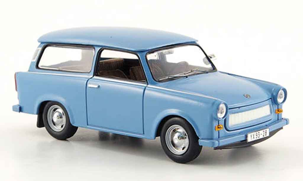 Trabant 601 1/43 IST Models Universal blauw 1965 modelauto