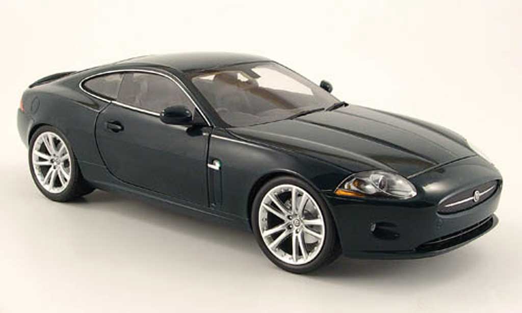 Jaguar XK coupe 1/18 Minichamps coupe (rhd) grun 2006 modelauto