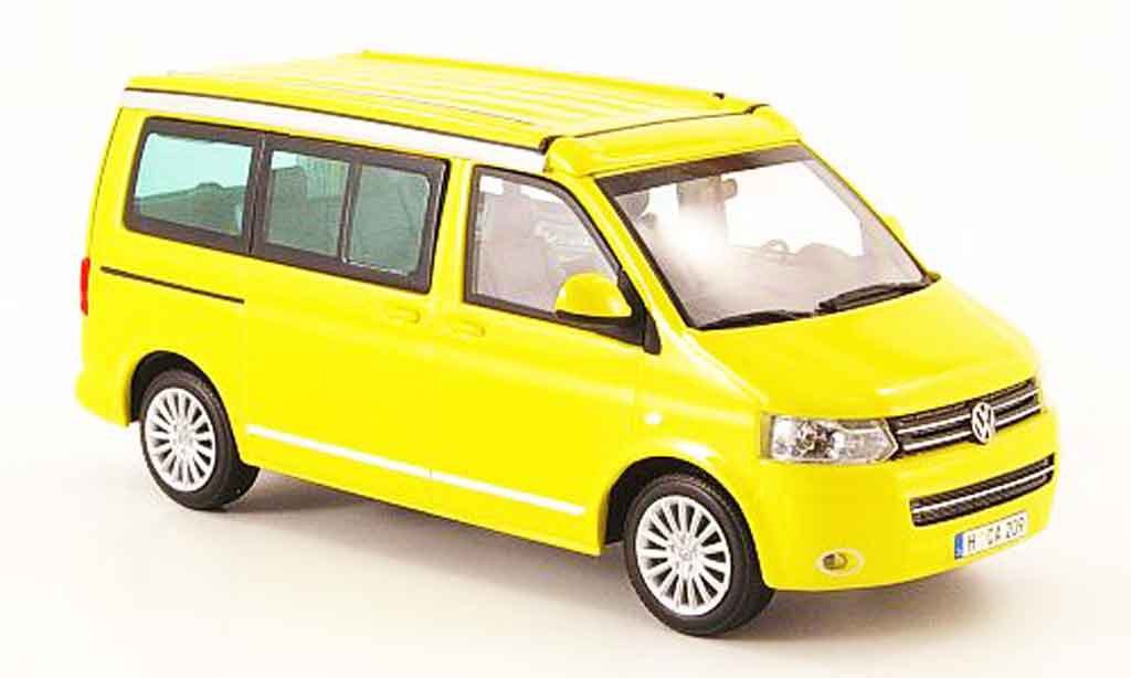 Volkswagen Combi 1/43 Minichamps t5 california geel 2009 modelauto
