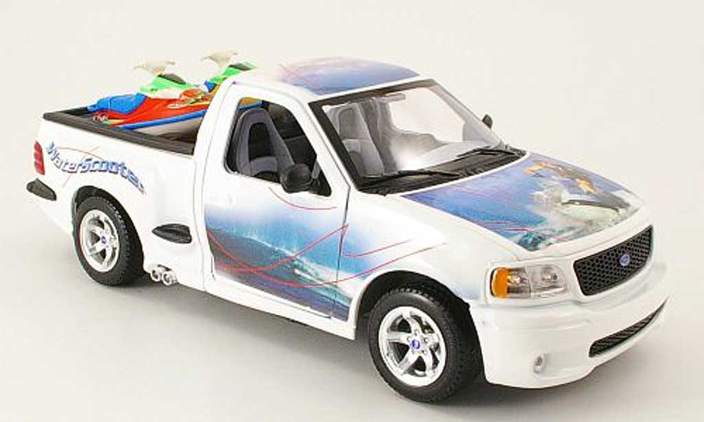 Ford F-150 1/18 Burago F 150 wit avec 2 jet ski dans la benne modelauto