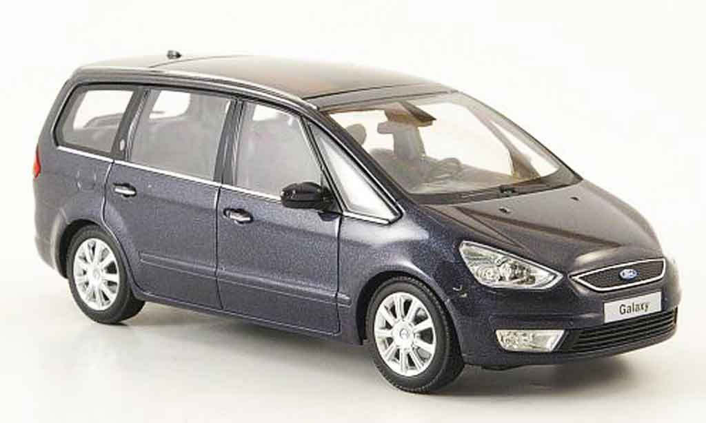 Ford Galaxy 1/43 Minichamps grijs 2006 modelauto