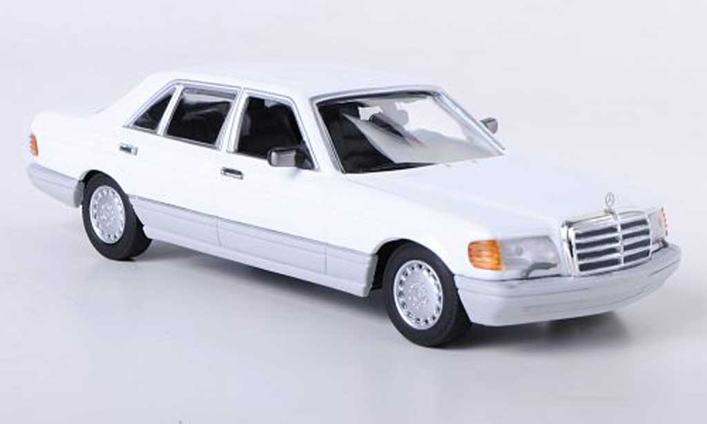 Mercedes 560 SE 1/43 Minichamps SE (W126) wit 1989 modelauto