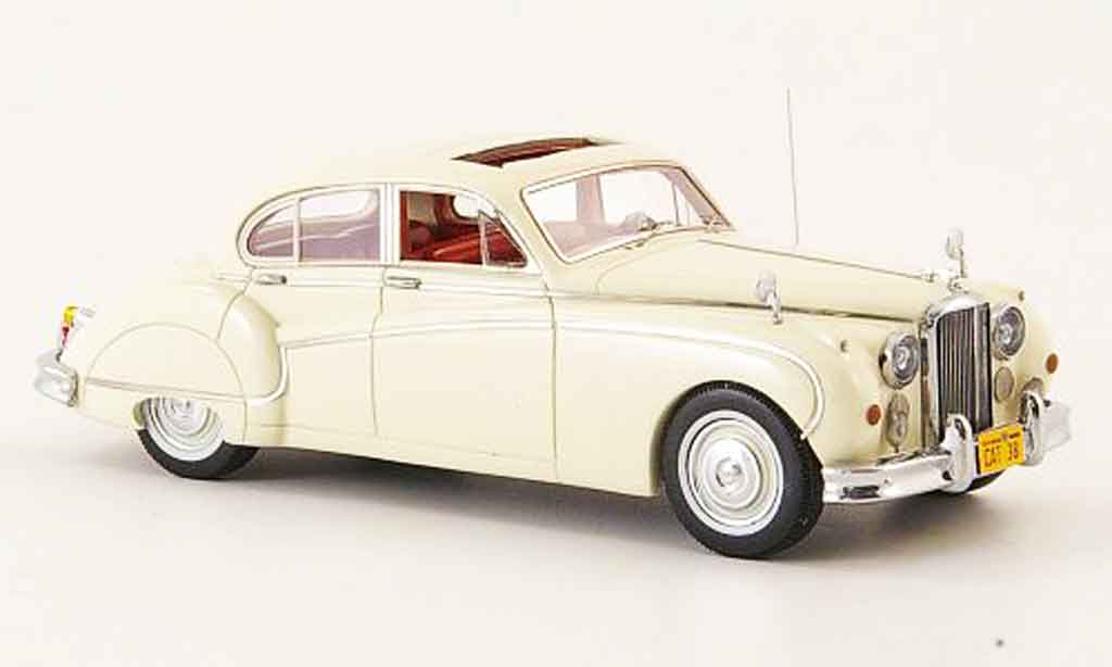 Jaguar MK 9 1/43 Neo 9 creme wit lhd avec interieur rood 1960 modelauto