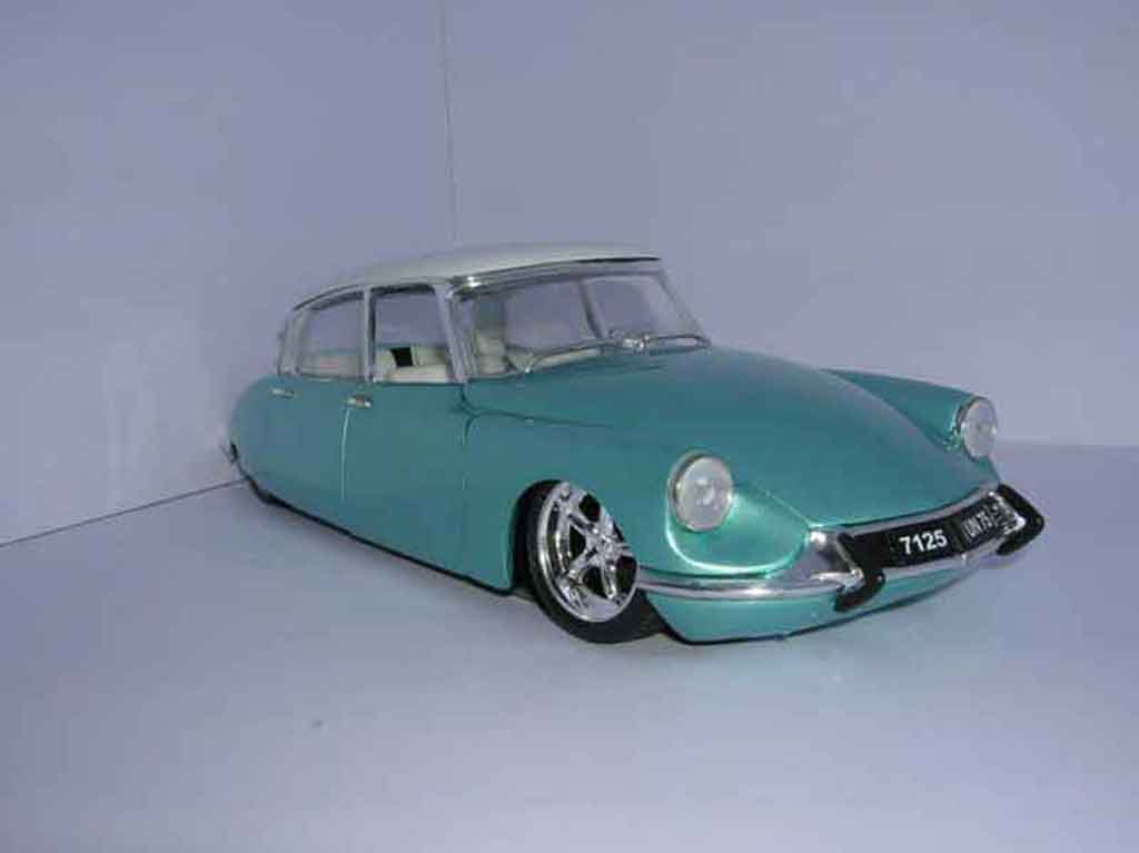 Citroen DS 19 sema show 1/18 Solido
