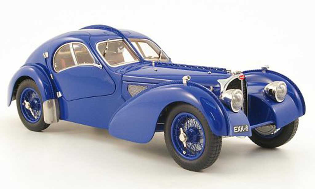 Bugatti 57 SC 1/18 CMC SC atlantic coupe blauw 1938 modelauto