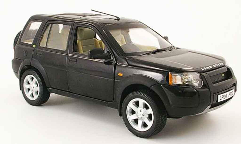 Land Rover Freelander 1/18 Ertl zwart 4 portes volant a droite modelauto