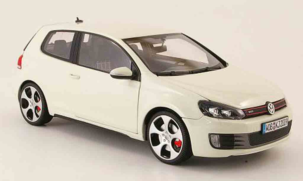 Volkswagen Golf VI GTI 1/18 Maisto VI GTI wit 2009 modelauto
