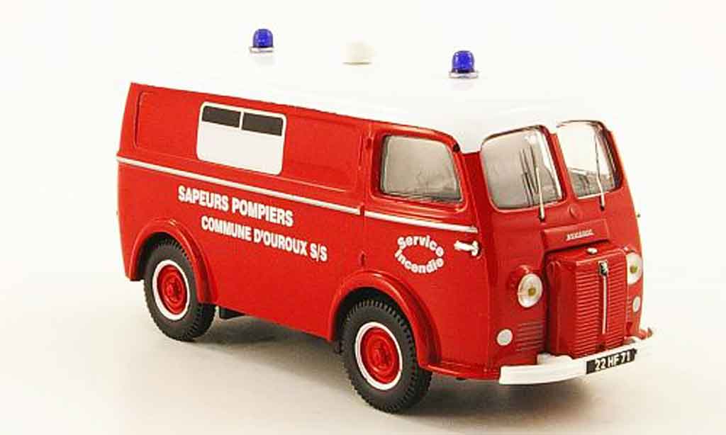 Peugeot D3A 1/43 Heritage ambulance brandweer commune d'ouroux ktw modelauto