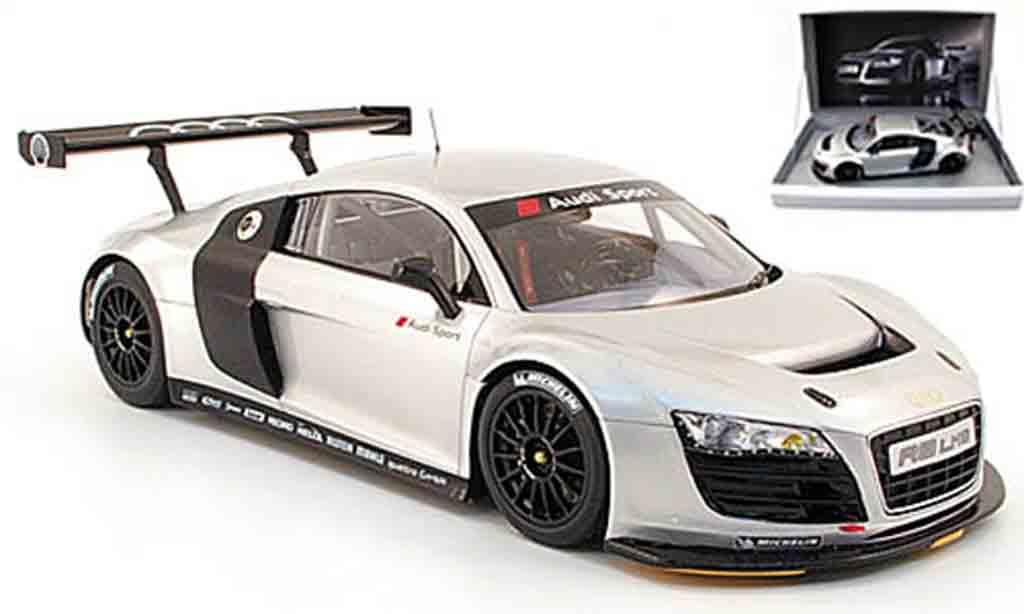 Audi R8 LMS 1/18 Spark LMS grijs modele de presentation modelauto