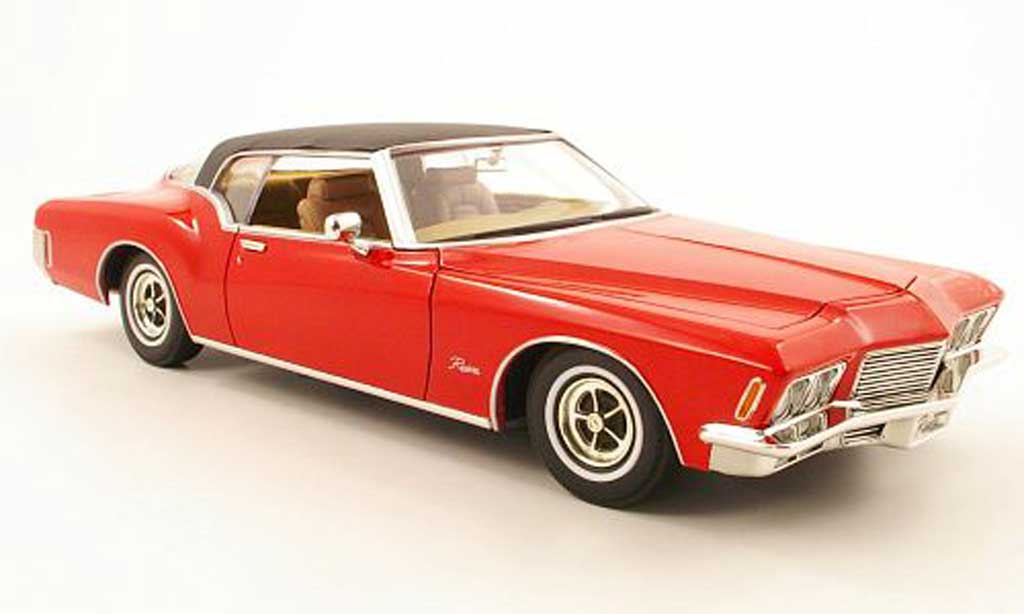 Buick Riviera 1/18 Yat Ming rood/zwart 1971 modelauto