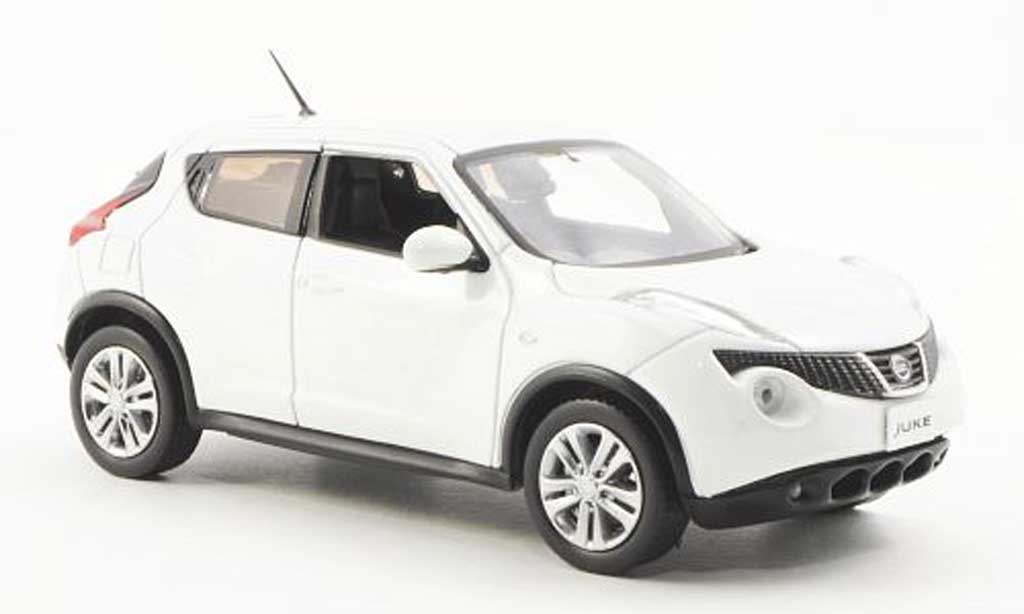 Nissan Juke 1/43 J Collection wit 2010 modelauto