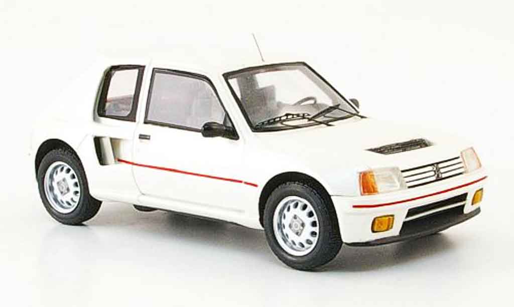 Peugeot 205 Turbo 16 1/43 Spark Turbo 16 wit 1984 T16 modelauto