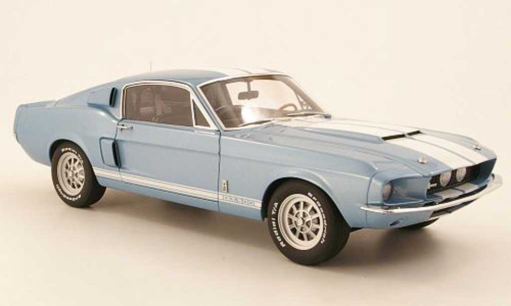 Shelby GT 500 1967 1/18 Autoart 1967 blauw mit witen Streifen modelauto