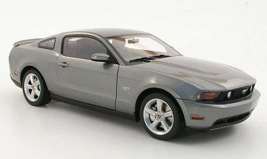 Ford Mustang 2010 1/18 Autoart 2010 GT grijs modelauto