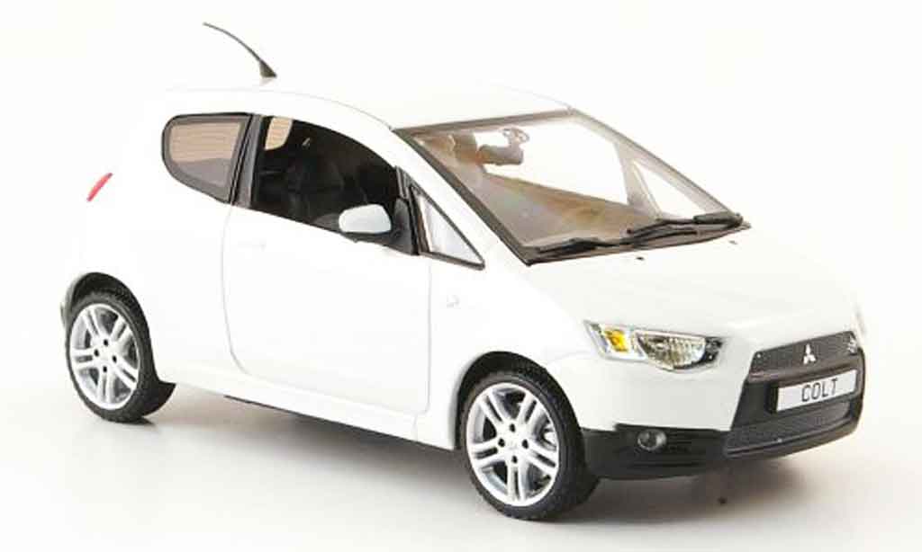 Mitsubishi Colt 1/43 Vitesse (Z30) wit 3 Turer modelauto