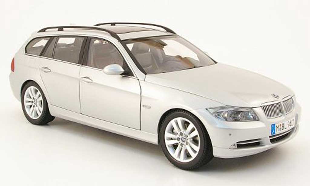 Bmw 330 E91 1/18 Kyosho E91 touring grijs 2006 modelauto