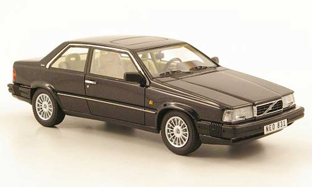 Volvo 780 1/43 Neo Bertone zwart 1988 modelauto