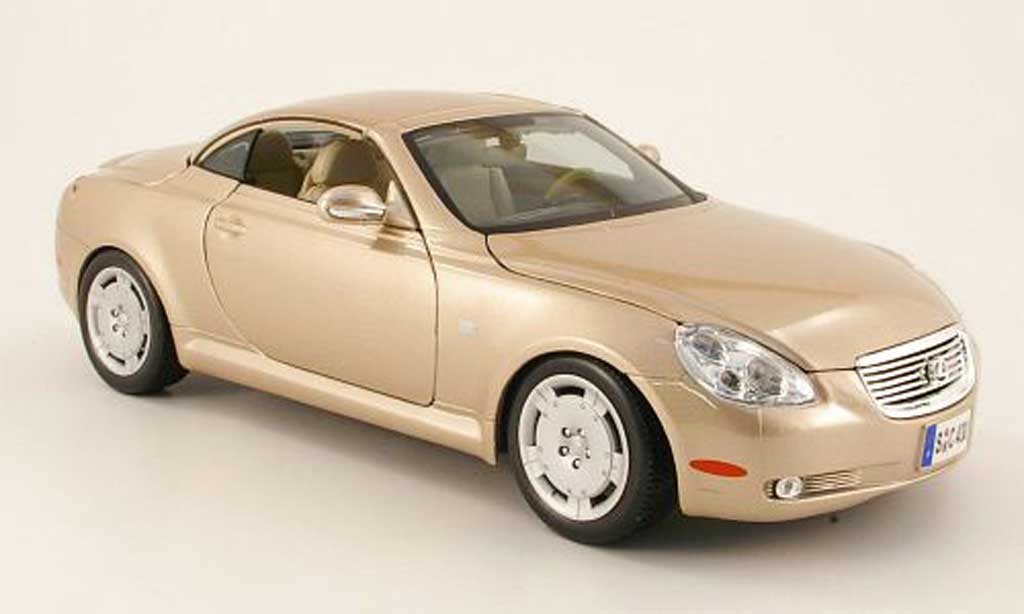 Lexus SC 430 1/18 Maisto 430 beige toit ferme 2002 modelauto