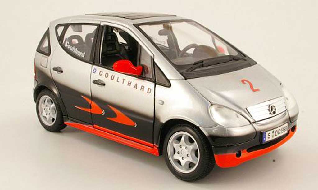 Mercedes Classe A 1/18 Maisto coulthard formel 1 design modelauto