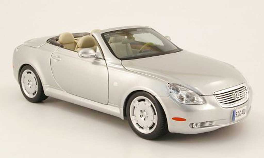 Lexus SC 430 1/18 Maisto 430 grijs clair metallized decapotable 2001 modelauto