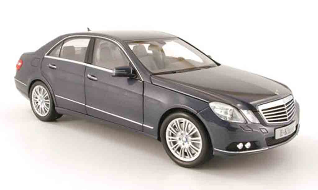 Mercedes Classe E 1/18 Minichamps (w212) grijs 2009 modelauto