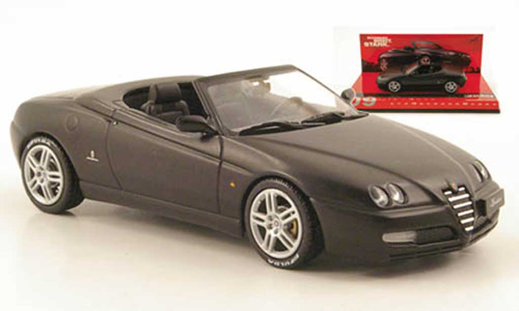 Alfa Romeo Spider 2003 1/43 Minichamps 2003 matt-zwart modelauto