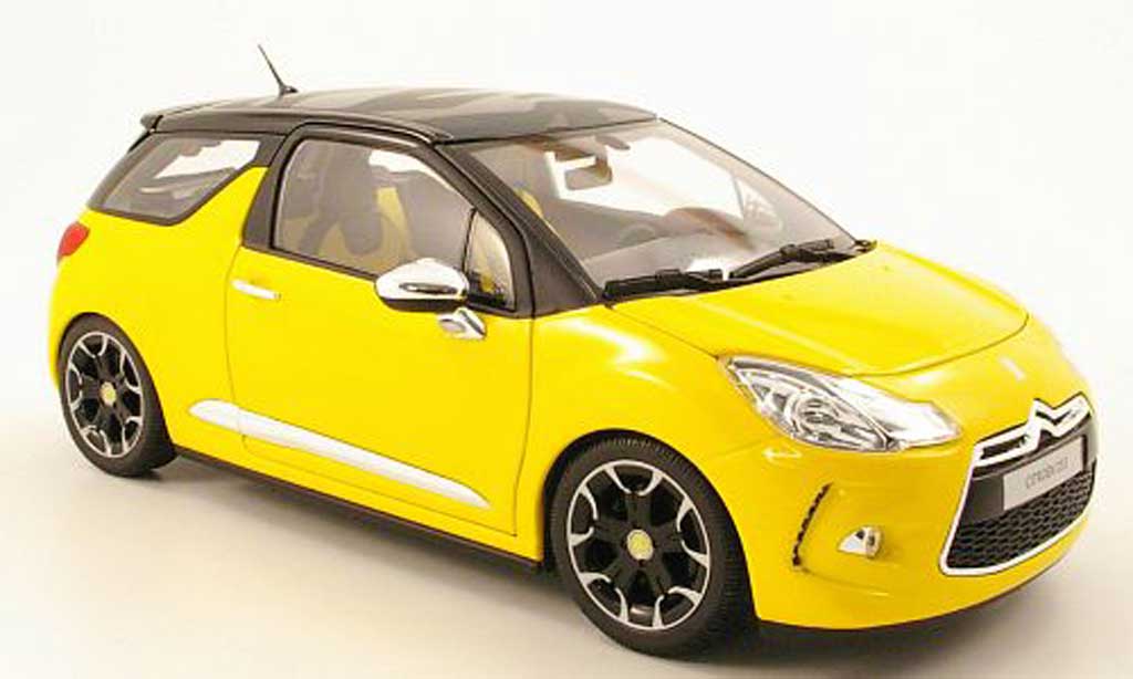 DS Automobiles DS3 1/18 Norev geel/zwart 2010 modelauto