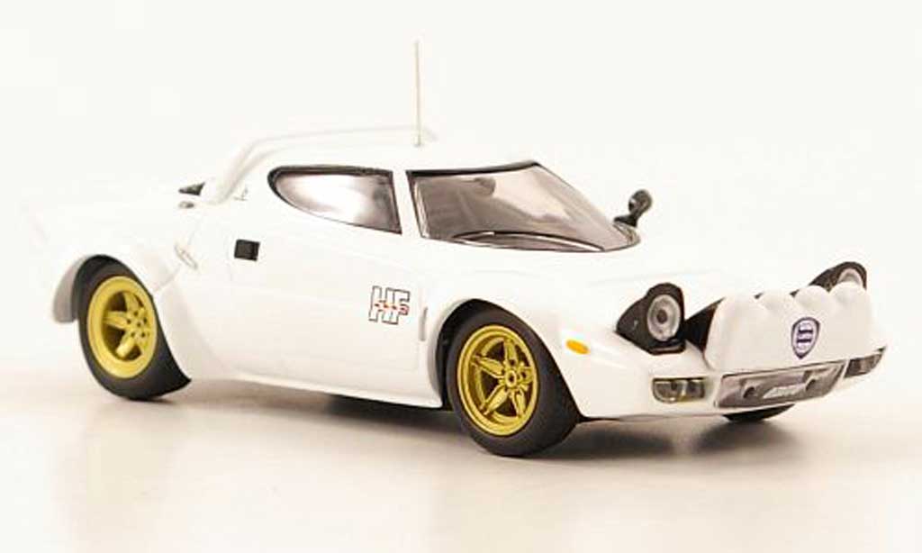 Lancia Stratos HF 1/43 IXO HF Stradale wit 1975 modelauto