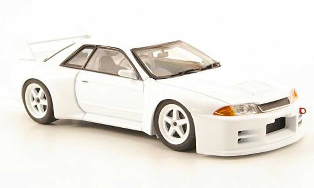 Nissan Skyline R32 1/43 Ebbro R32 GT-R wit Test Car JGTC 1994 modelauto