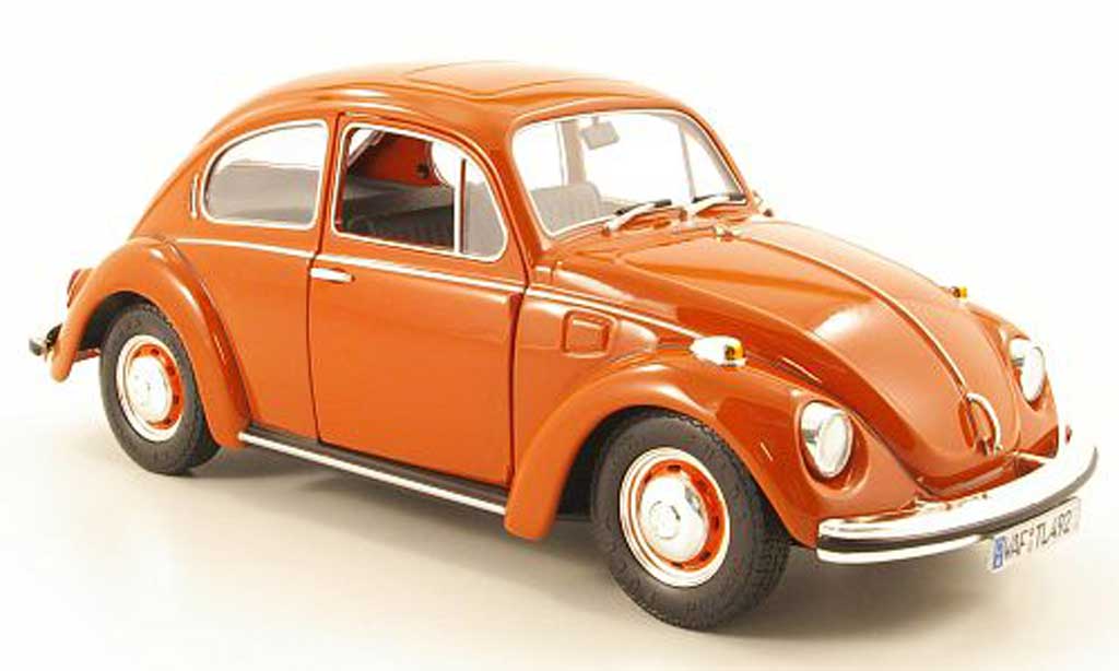Volkswagen Kafer 1/18 Revell 1302 s oranje 40 ans de volkswagen 1970 - 2010 modelauto