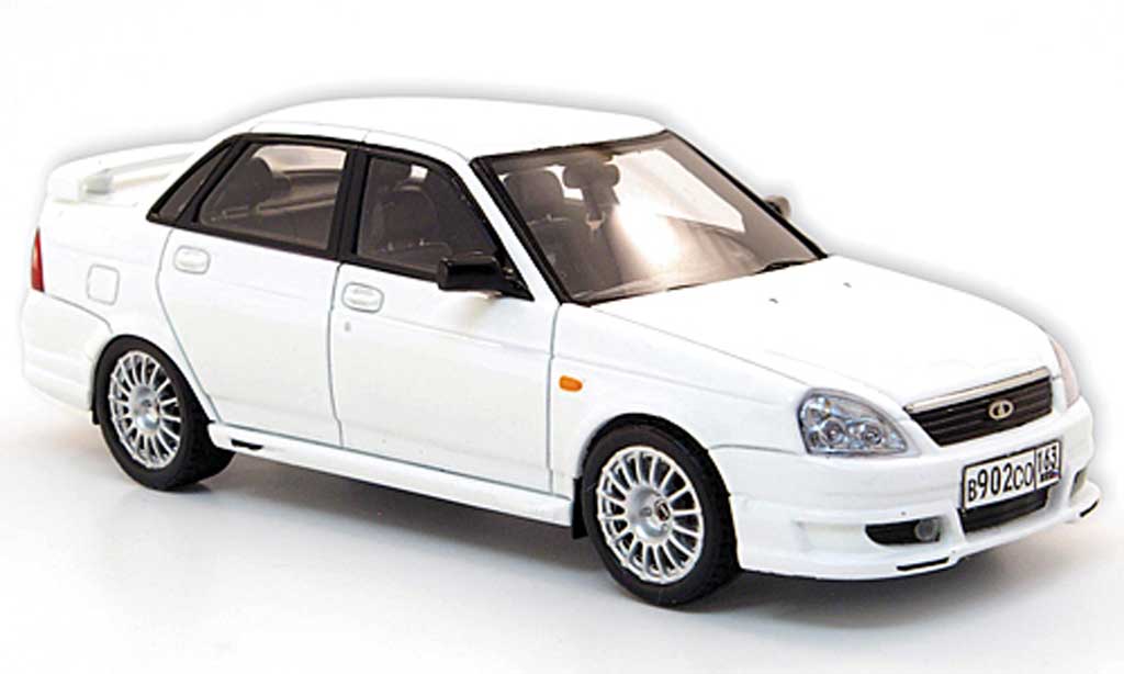 Lada Priora TMS 1/43 DIP Models TMS wit 2010 modelauto